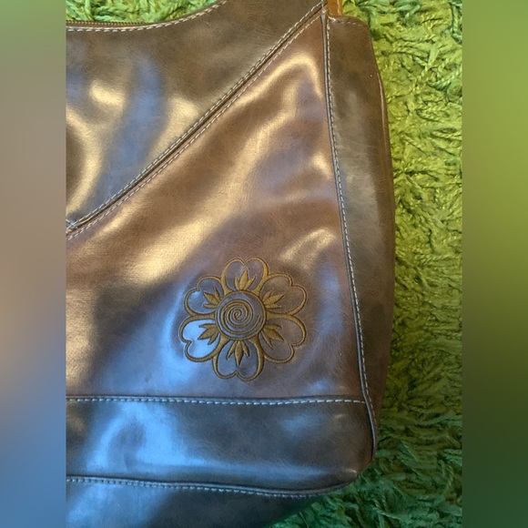 The Stone Purse - Picture 2 of 5